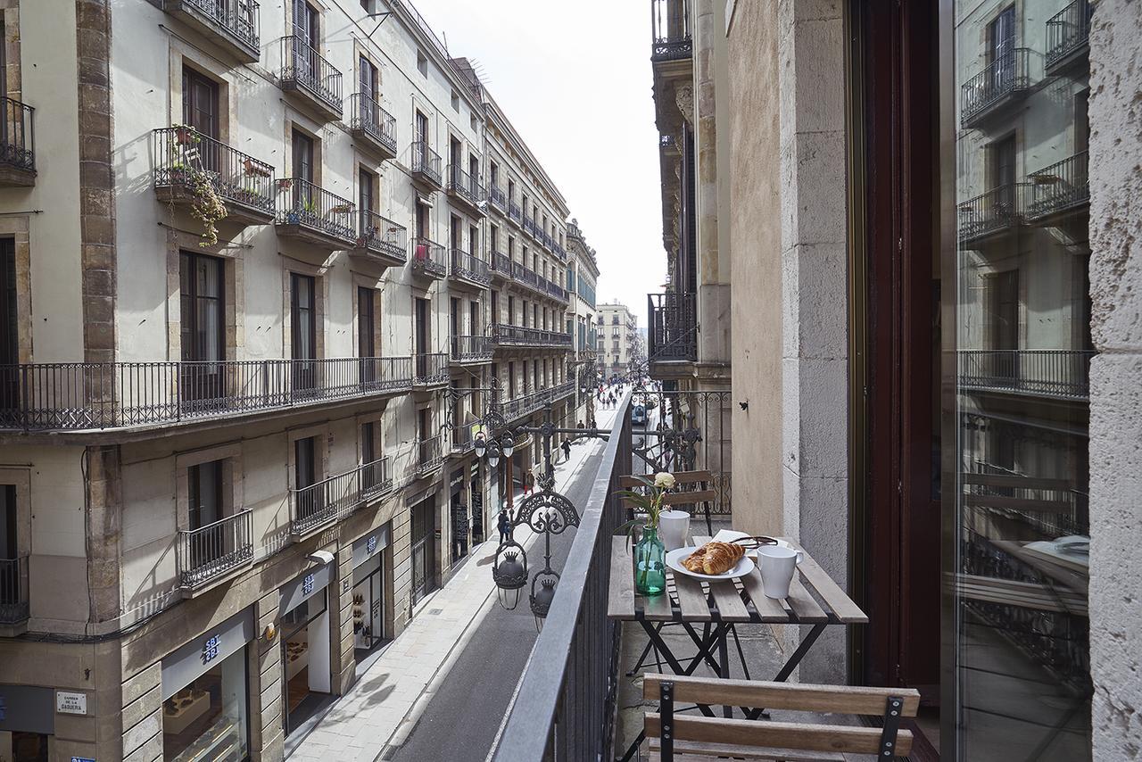 Ainb Gothic-Jaume I Apartments Barcelona Exterior photo
